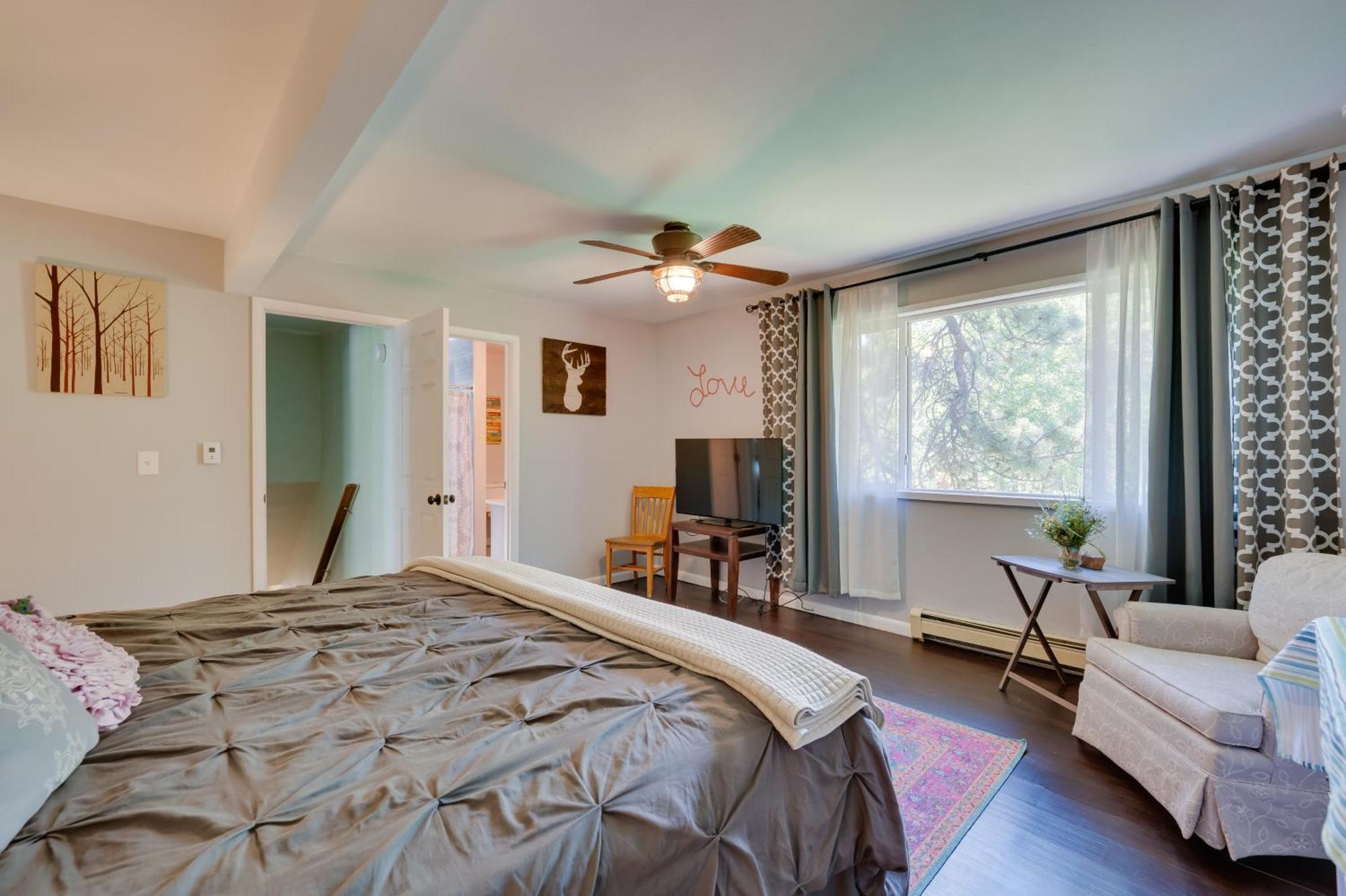 Stunning Golden Home With Deck About 35 Mi To Denver! Esterno foto