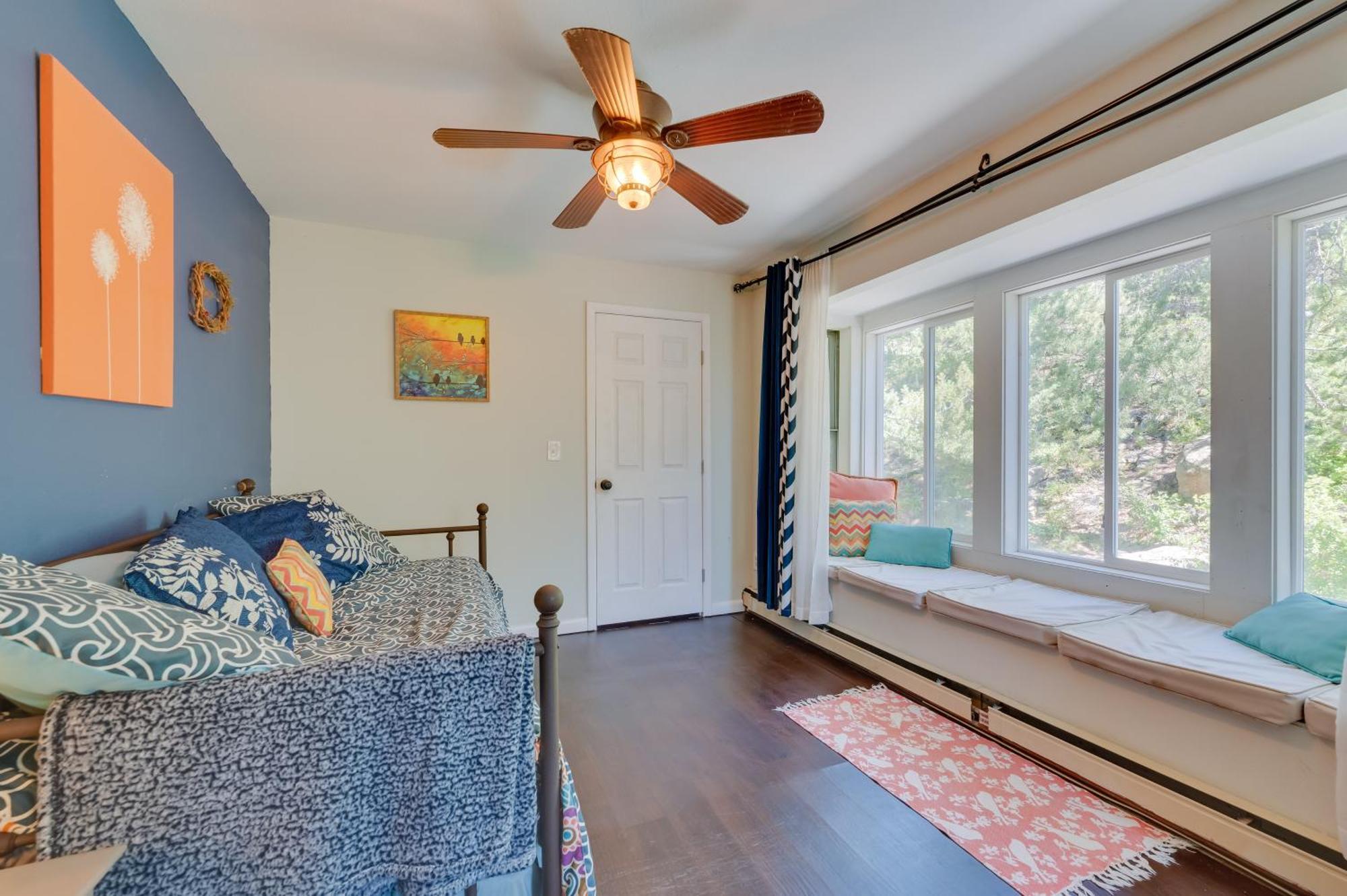 Stunning Golden Home With Deck About 35 Mi To Denver! Esterno foto