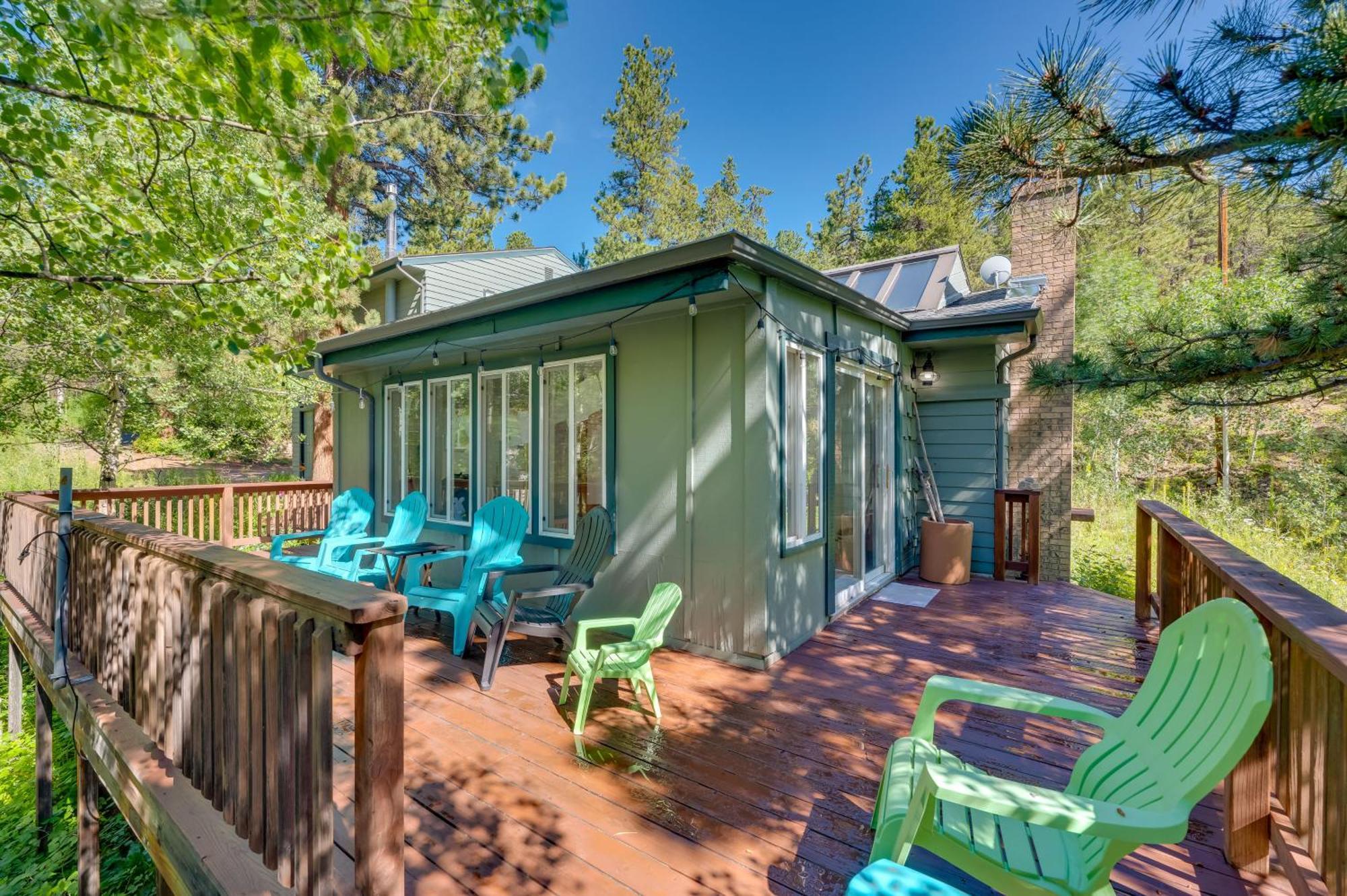 Stunning Golden Home With Deck About 35 Mi To Denver! Esterno foto
