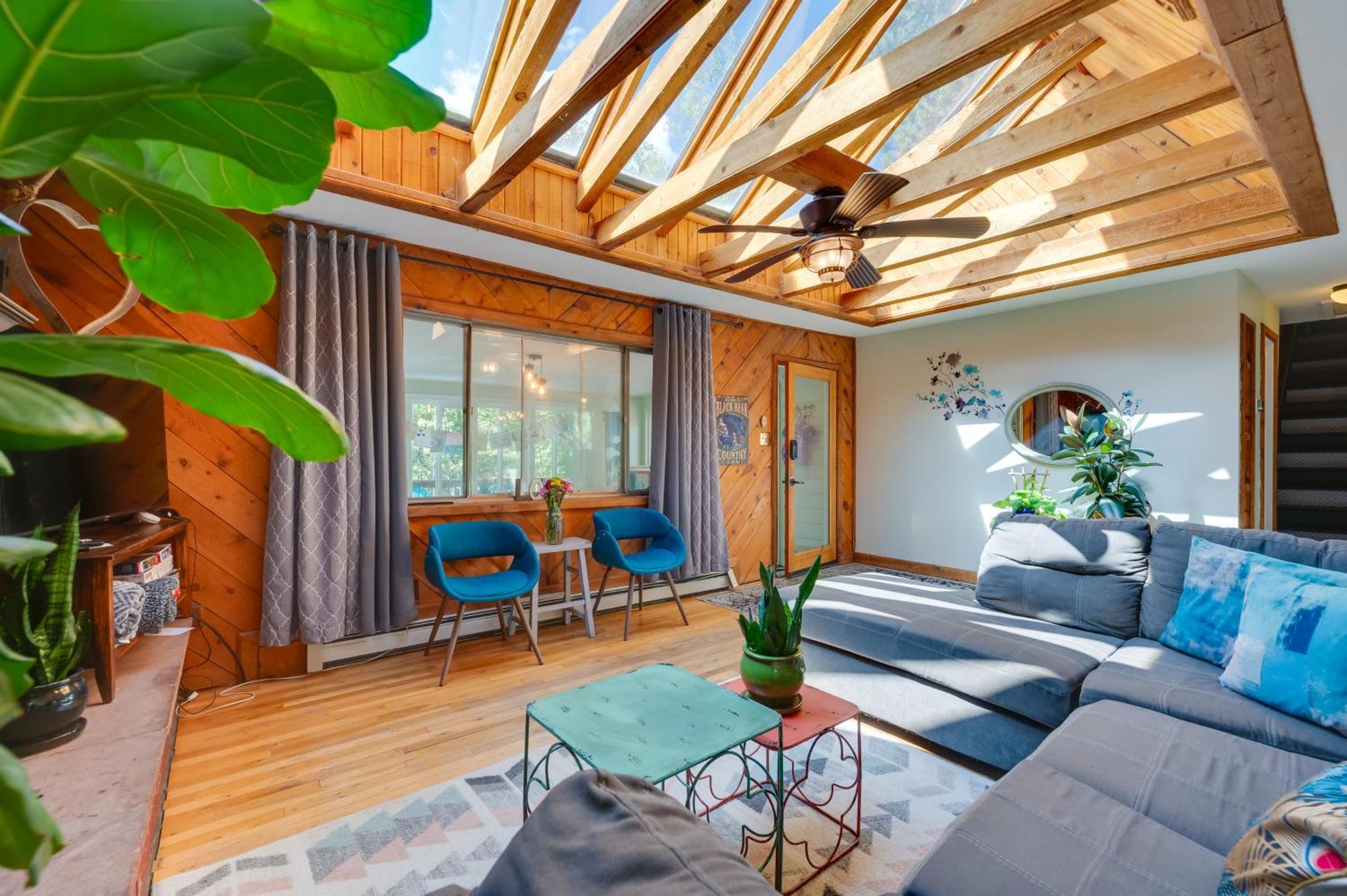 Stunning Golden Home With Deck About 35 Mi To Denver! Esterno foto