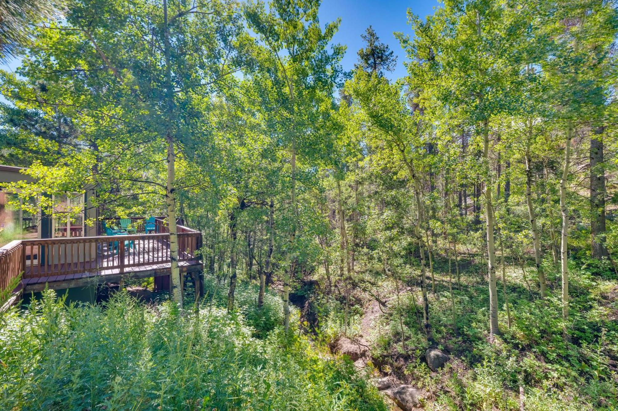 Stunning Golden Home With Deck About 35 Mi To Denver! Esterno foto
